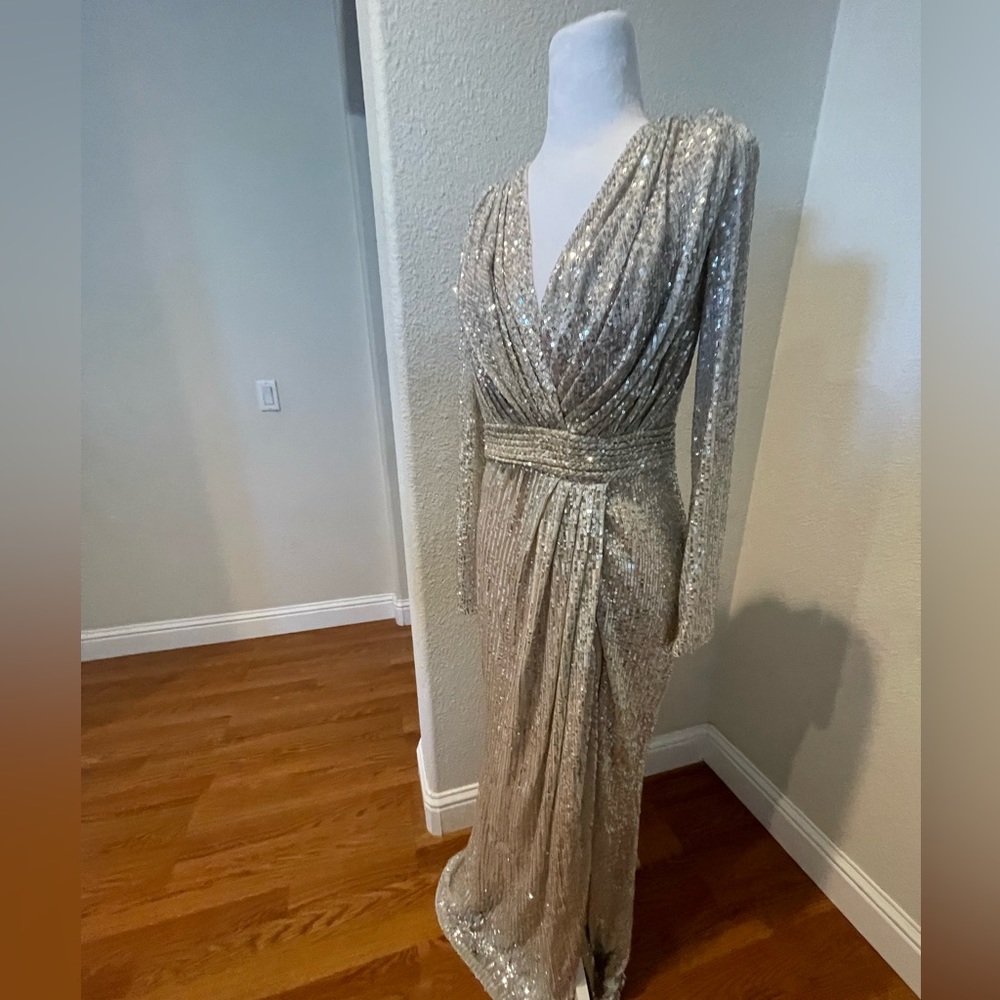 NORDSTROMS Deep Plunge Sequin Gown (Perfect Sequin Stunner!🤩